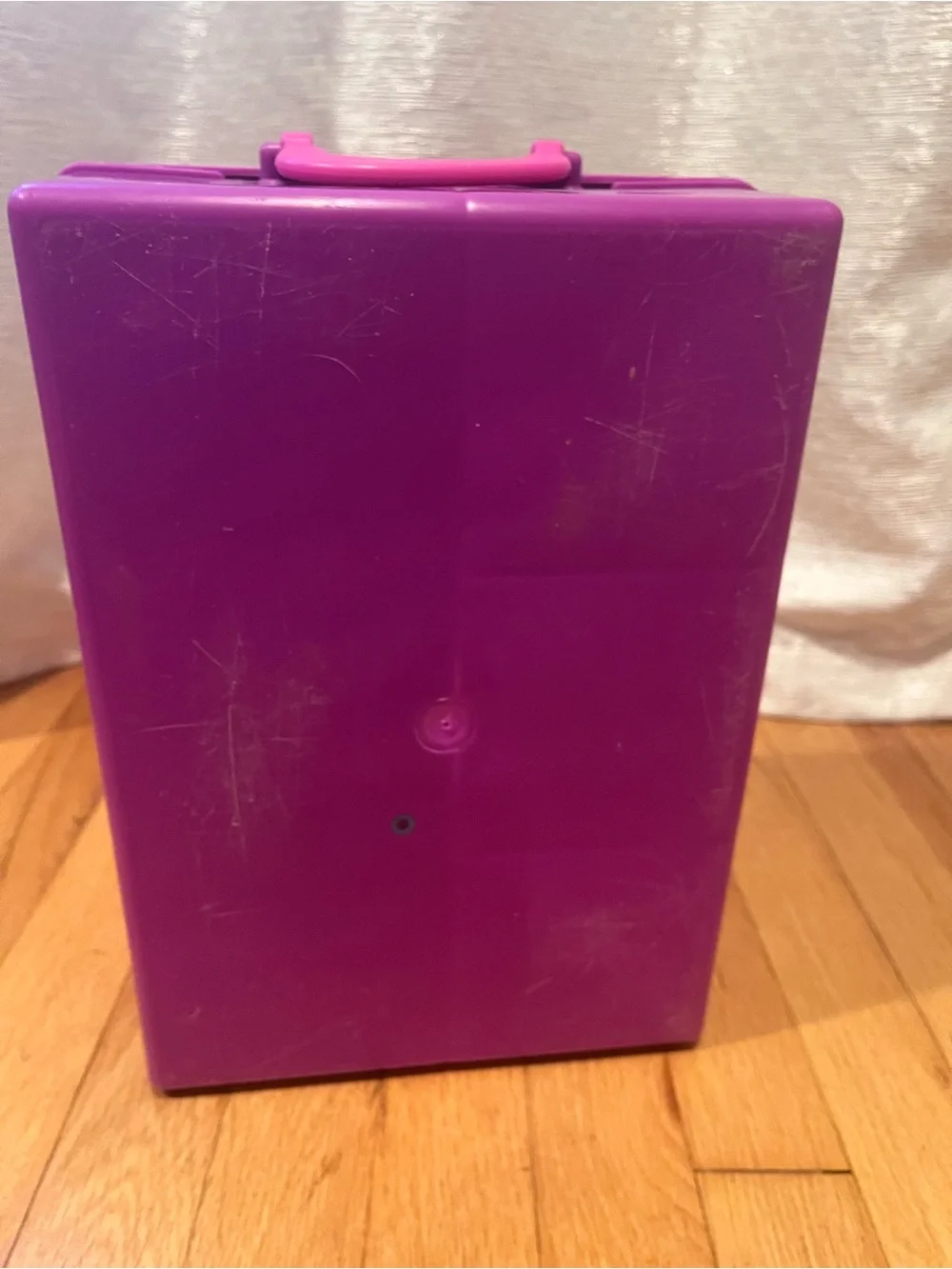 Barbie Fashionistas Fashion Wardrobe – Portable Carrying Case & Wardrobe Playset